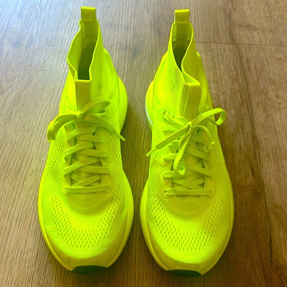 lululemon athletica Shoes - Lululemon Neon Yellow Sneaker Size 9. Worn once! Comfortable- pretty!!!